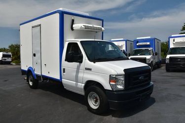 2023 Ford E-350 Cutaway