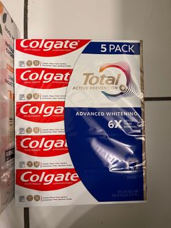 Set of 4 Colgate Toothpastes