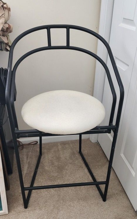 2 Chairs