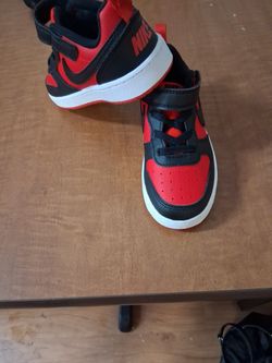 Brand New Nike Size 6 Boys