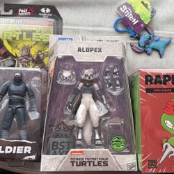 TMNT Bundle Alopex + Foot Soldier + Raphael Youtooz + FREE Stitch Keychain