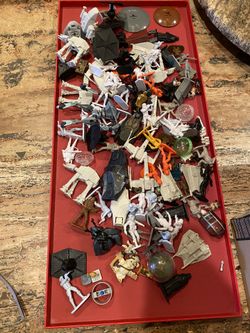 Large lot of Star Wars, miscellaneous, mini figures and other items related to Star Wars