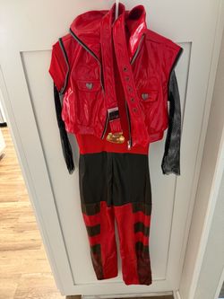 Red - Disney Descendants (Small)