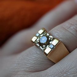 14k Gold  Diamond ring   Size 12.  13gr