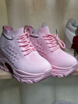 Women’s Shoes 8