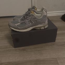 New Balance 2002R Protection Pack Grey ,Size 8 Men