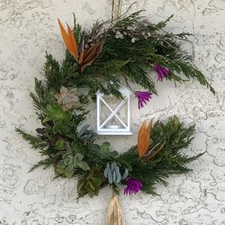Live Succulents Holidays Wreath With Lighted Lantern