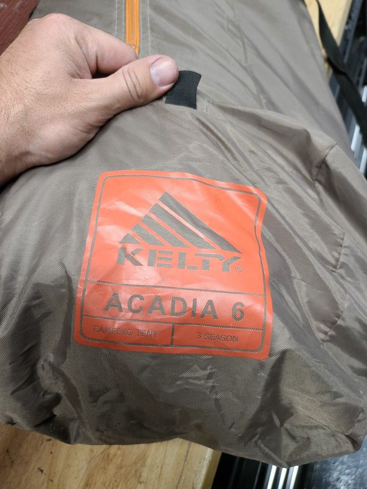 *MUST GO!* Kelty Acadia 6 Tent