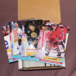 Hockey ultra Fleer 1(contact info removed) Series 1 & 2 Cards