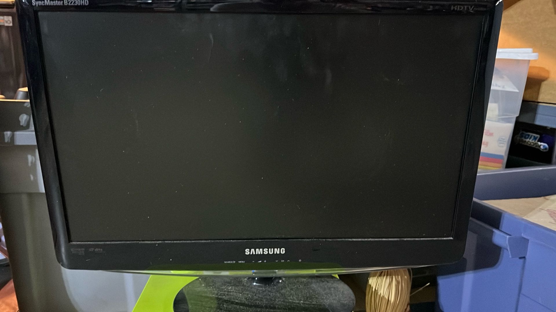 Computer Monitor-Samsung 21.5 “ Diagonal 