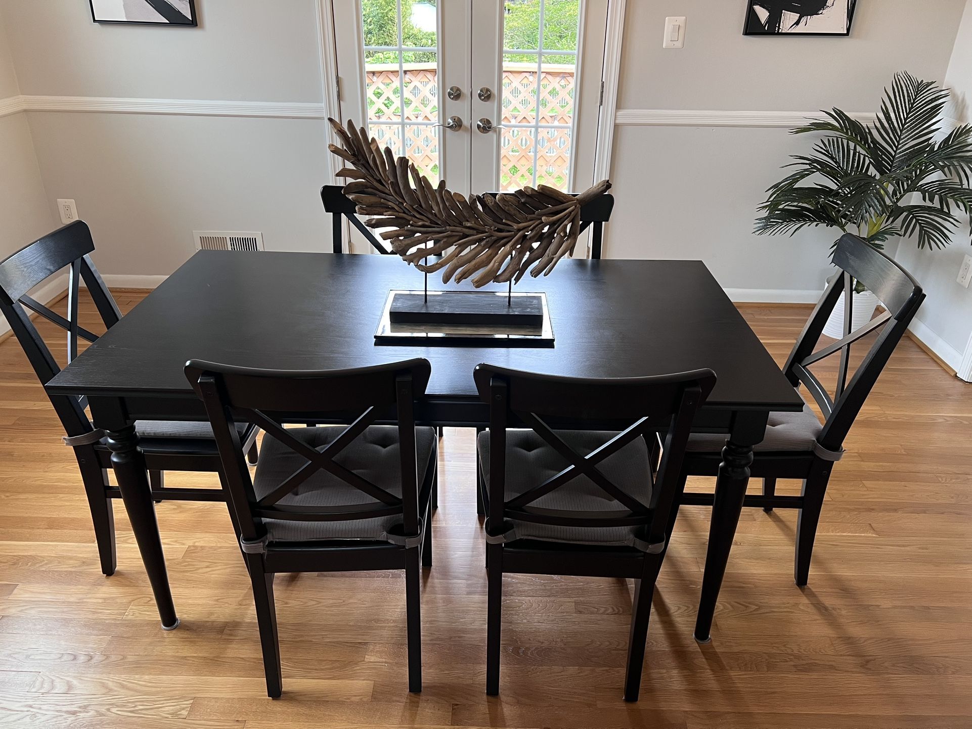 DINING TABLE SET