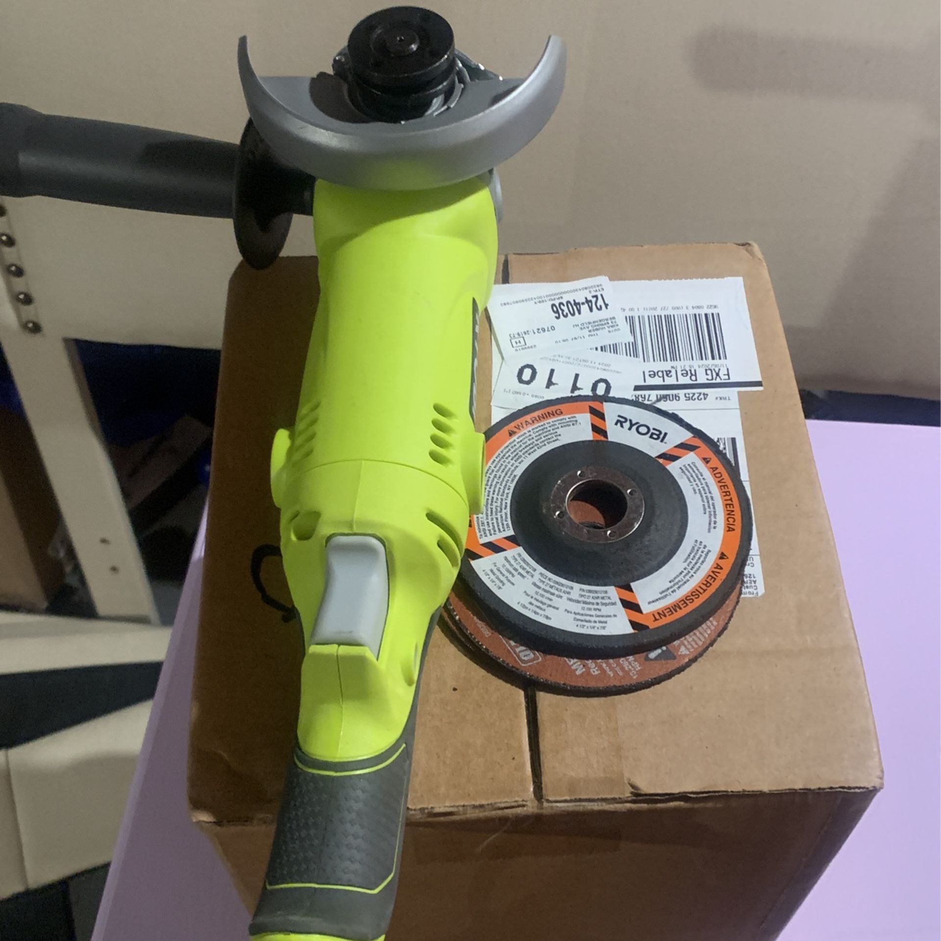 Brand New Never Used Grinder With Blades