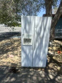 FREE /Regrigerator/Refrigerador/