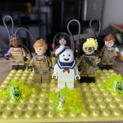 Lego Mini Figures Ghostbusters 8 Characters With 4 Zappers Northridge for Sale in Los Angeles CA OfferUp