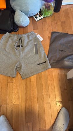 Dark oat essentials shorts