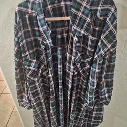 Torrid long flannel size 6