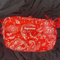 Supreme Puffer Bag 