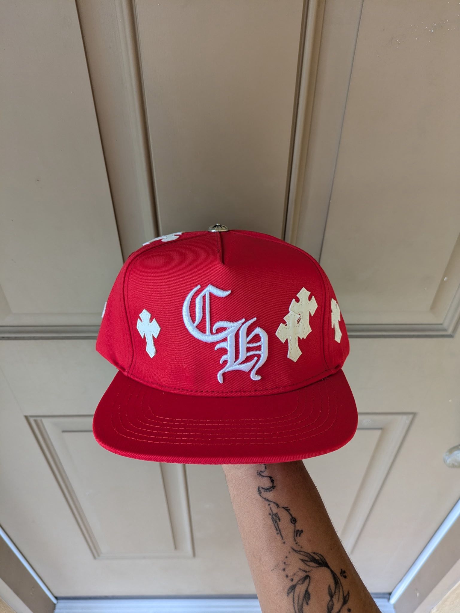 New chrome hearts hat, comes with tag and dust bag