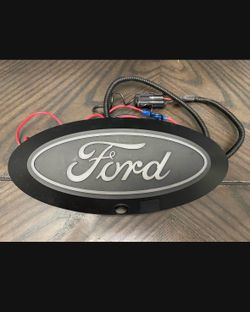 Light Up Emblem W/Camera Slot Ford 🛻 (F-150  2021-2025)