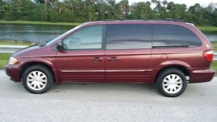 2003 Chrysler Town and Country minivan