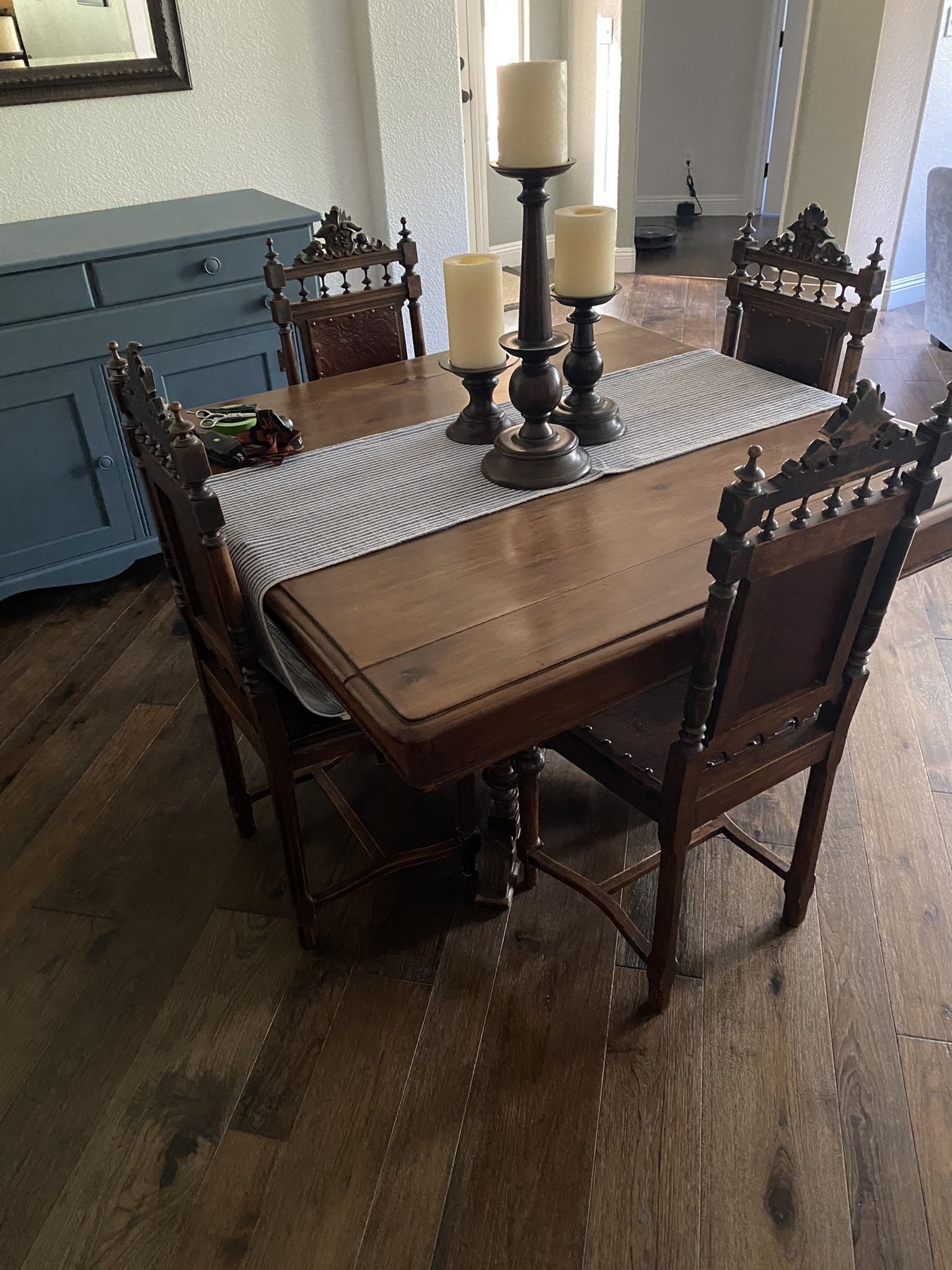 Mid Century Table And Chairs