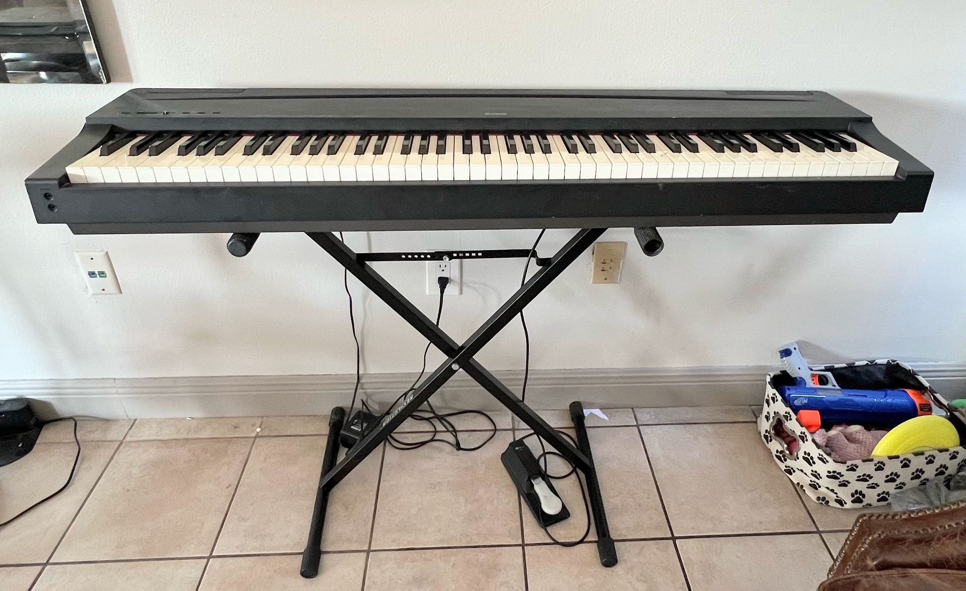 Yamaha Electronic Piano P70 for Sale in Miami, FL OfferUp