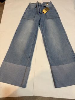 Light Washed Cuffed Denim/ Women Size 7