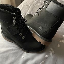 New Woman’s  Timberland Boots