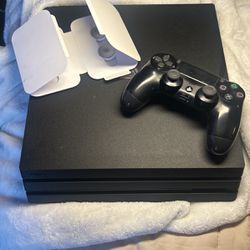 PS4 Pro W Remote And 2 New AirTags 