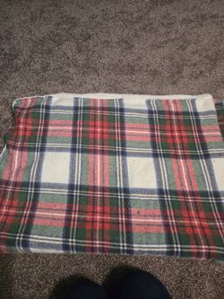 Throw blanket