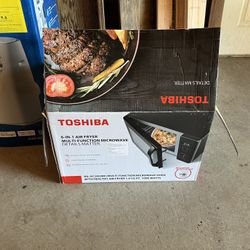 Toshiba Microwave/ Air Fryer 