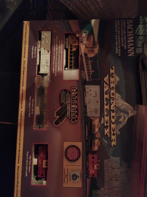 N Scale Model Train Set