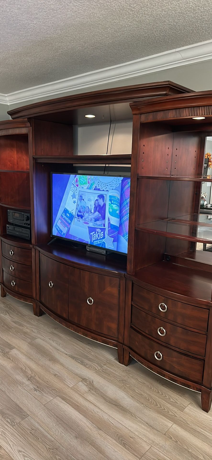 Buffet Server/storage/cabinet/tv/entertainment center