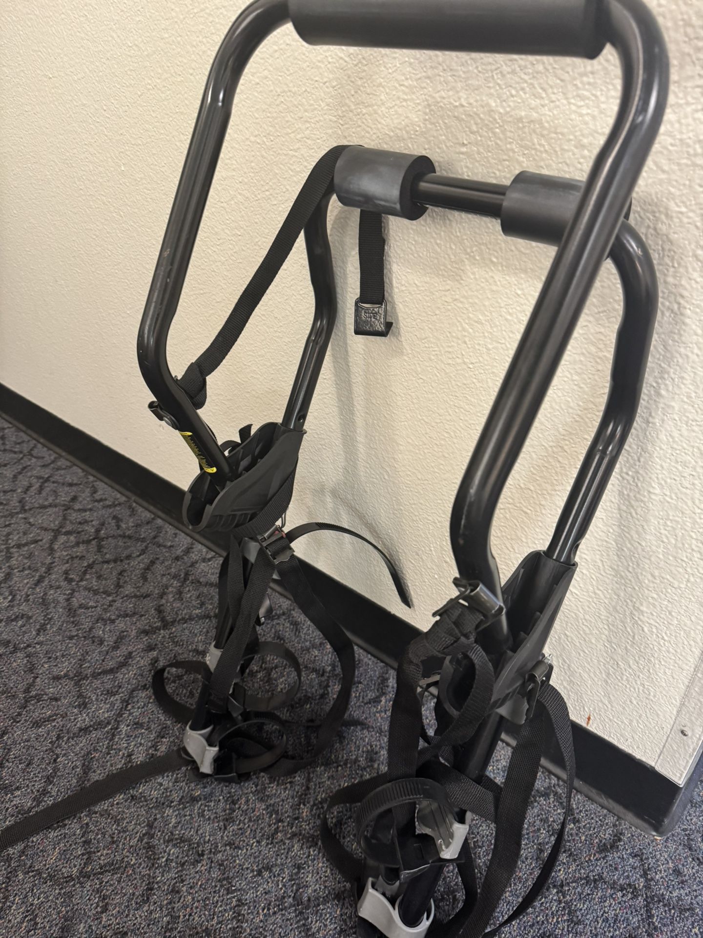 Trunk Mounted bike Rack, Like New