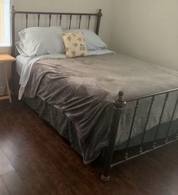 Queen bed