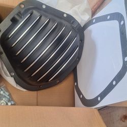 10 bolt Cast Aluminum Rearend Cover  Older Dana 60/70 Trucks Ford Dodge Chevrolet  Jeep 3/4 Ton 1 Ton. New In Box 35th Ave McDowell Phx 