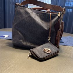 Micheal Kors Bag With Wallet 