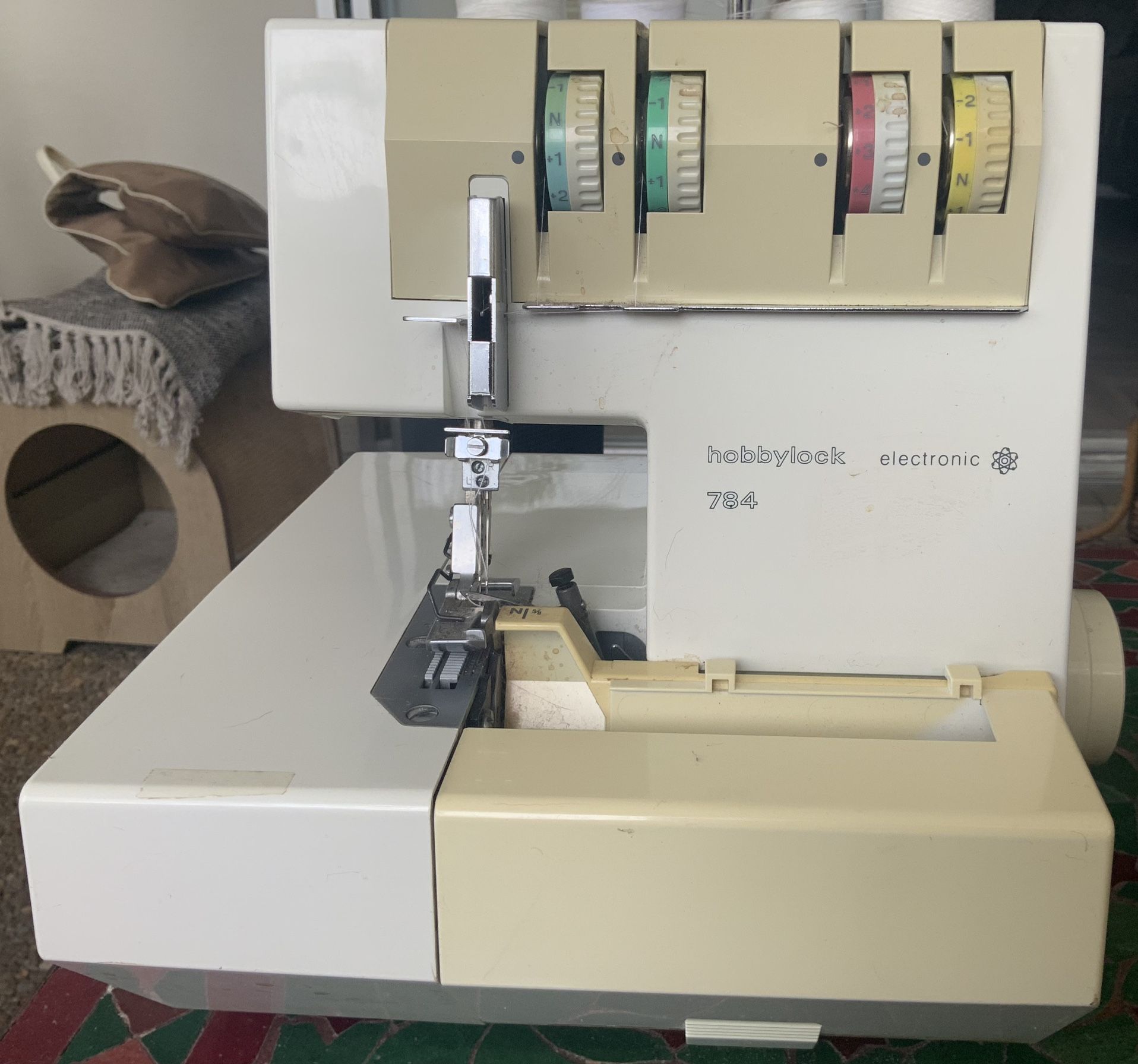 Pfaff Hobbylock 784 Electronic Serger Sewing Machine by CALANDA - EXCELLENT CONDITION Functions