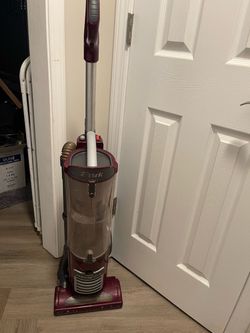 Shark NV130 bagless Shark Navigator Lift-Away Upright Vacuum Cleaner Corded Burgundy