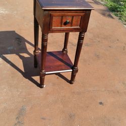 End Table / Side Table with Drawer 