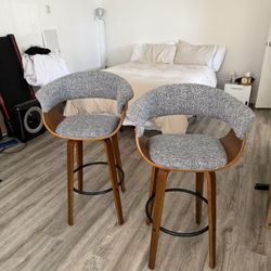 29.50 in. Seat Height Modern Wood Fabric Gray 360°Swivel Bar Stool With Low Back (Set of 2)