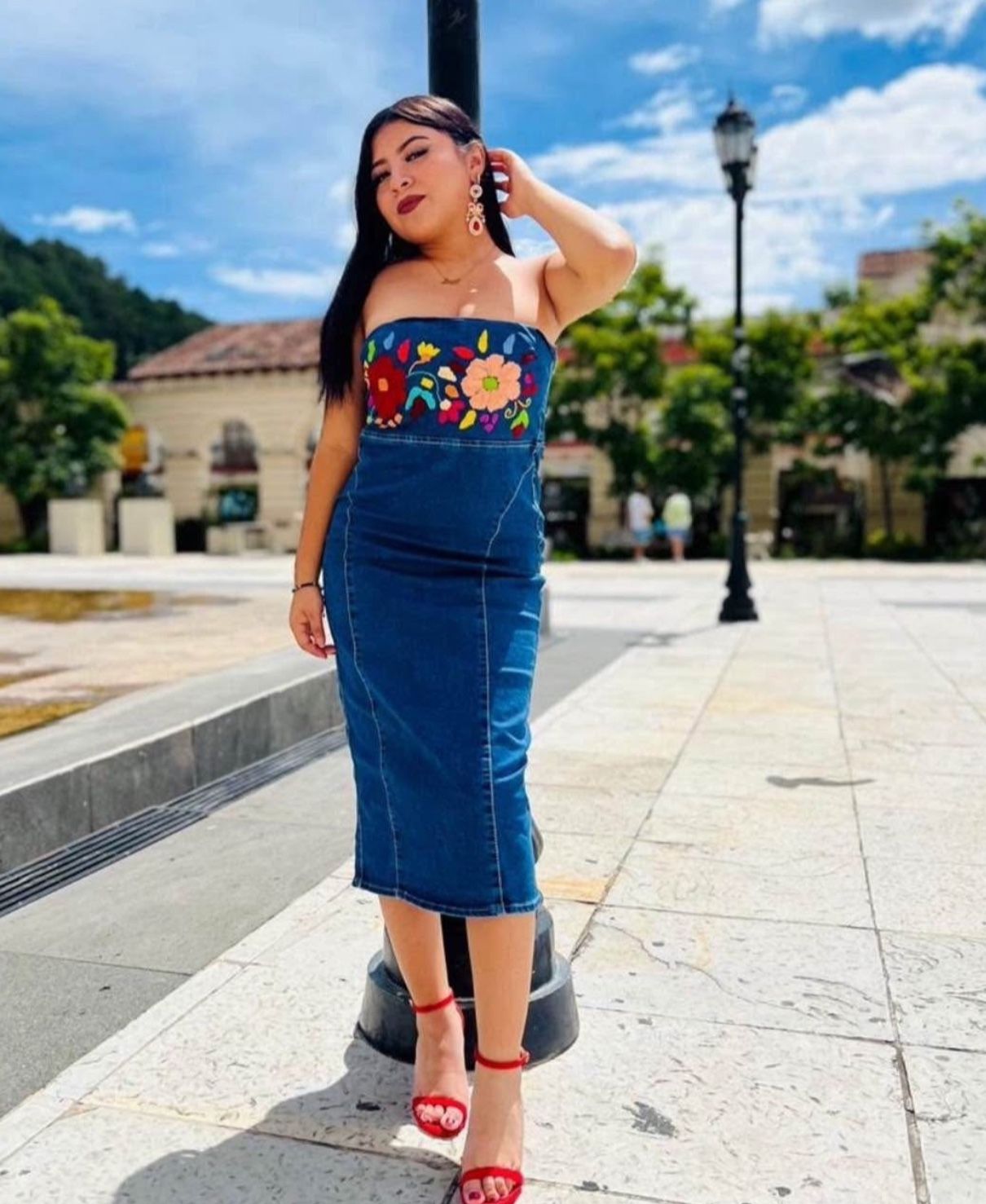 Vestidos Mexicanos Bordados ✨ Mexican Dresses & Blouses, Women & Girls ✨ ✨ Prices Vary - Precios Variados