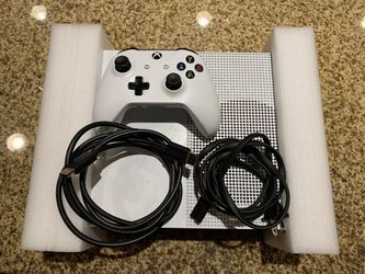 XBOX ONE S - 1 TB