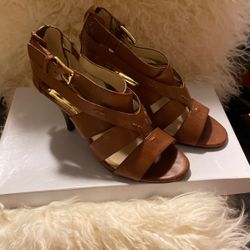 Michael Kors Low Heel Sandals Size 6.5