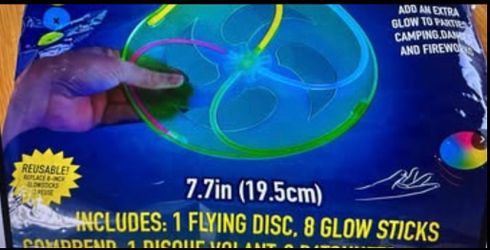 Play Glow Glow Flying Disc (7.7 in)