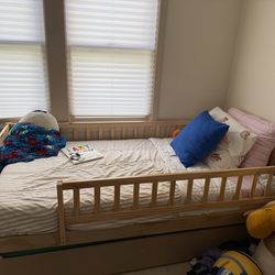 Free Kids twin bed with pull out bed
