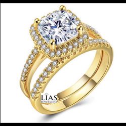 New 18k Yellow Gold Wedding Ring Set 