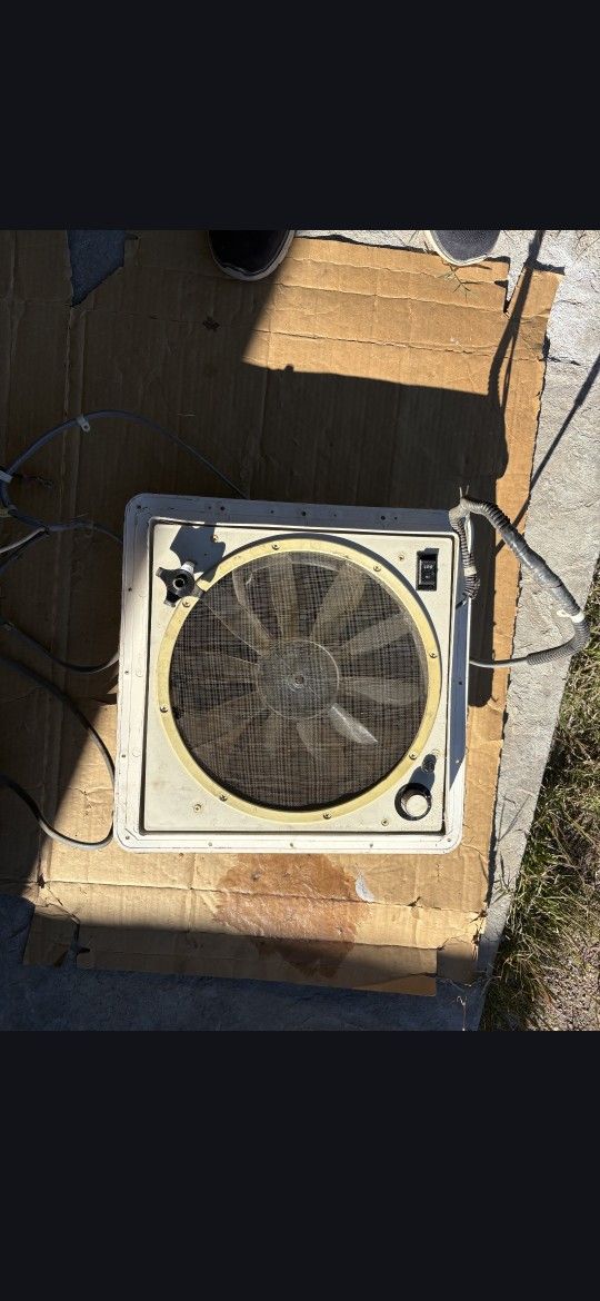 RV Fan