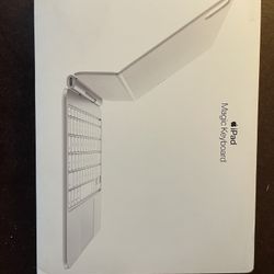 Sealed Magic Keyboard iPad Pro 11 Inch In WHITE