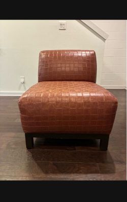 Oversized comfy brown chair - faux leather material (used)